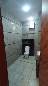 Bathroom Image of 1000 Sq.ft 3 BHK Builder Floor for sale in Pitampura New Delhi for Rs. 8800000