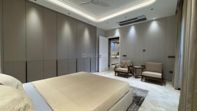 Bedroom Image of 2700 Sq.ft 4 BHK Builder Floor for sale in Greater Kailash II New Delhi for Rs. 115000000