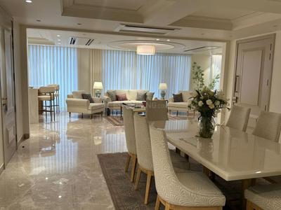 Hall Image of 8500 Sq.ft 5 BHK Duplex for sale in West End New Delhi for Rs. 450000000