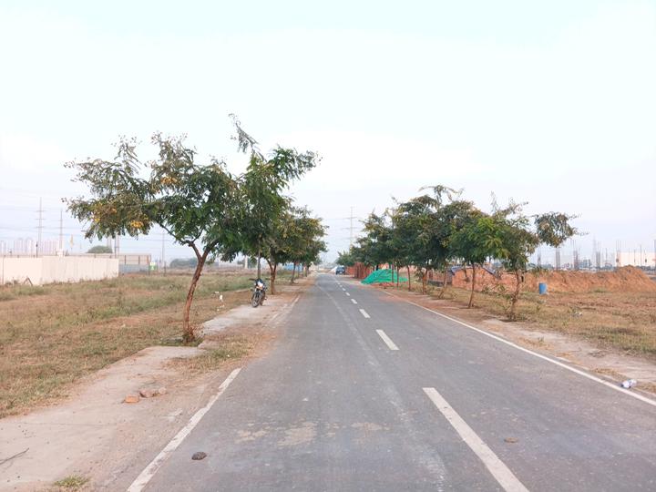 Vatika Express City Plots Main Image 1