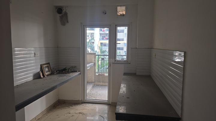 Gulshan Ikebana Main Image 1