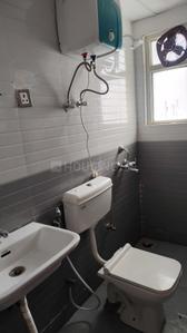 Bathroom Image of 450 Sq.ft 1 BHK Apartment / Flat for rent in ROF Amaltas, Sector 92 Gurgaon for Rs. 15400
