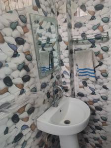 Bathroom Image of 500 Sq.ft 1 RK Independent House for rent in Jagatpura Jaipur for Rs. 10500
