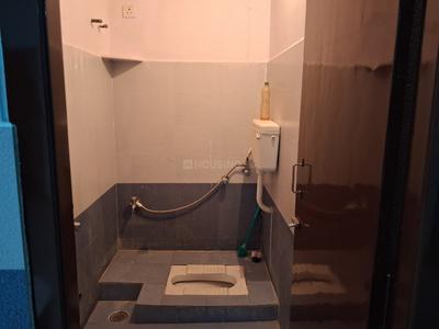 Bathroom Image of 1200 Sq.ft 3 BHK Builder Floor for rent in Toli Chowki Hyderabad for Rs. 17000