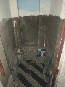 Bathroom Image of 600 Sq.ft 1 BHK Independent House for rent in Aliganj Lucknow for Rs. 8000