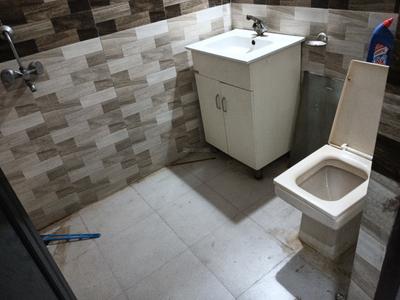Image of 1600 Sq.ft 3 BHK Apartment / Flat for rent in Sarvahit Apartments, Sector 17 Dwarka, New Delhi for Rs. 40000