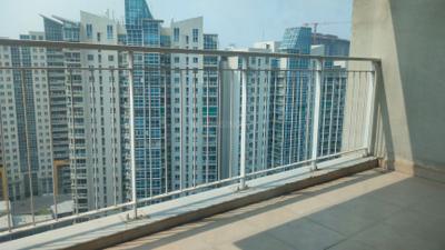 Balcony Image of 1110 Sq.ft 2 BHK Apartment / Flat for sale in Amanora Aspire Towers, Hadapsar Pune for Rs. 15300000