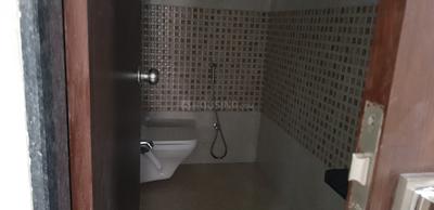 Bathroom Image of 800 Sq.ft 2 BHK Apartment / Flat for sale in Unique Youtopia, Kharadi Pune for Rs. 8900000