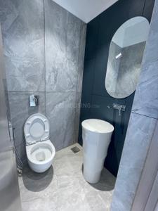 Bathroom Image of 1055 Sq.ft 3 BHK Apartment / Flat for sale in Khar West Mumbai for Rs. 65000000