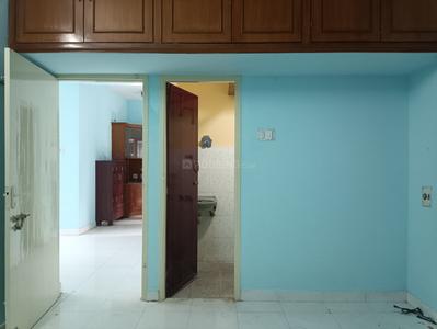 Bedroom Image of 900 Sq.ft 2 BHK Apartment / Flat for rent in Choolaimedu Chennai for Rs. 25000