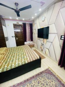 Bedroom Image of 1000 Sq.ft 3 BHK Builder Floor for rent in Matiala New Delhi for Rs. 25000