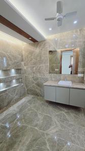 Bathroom Image of 3000 Sq.ft 3 BHK Builder Floor for sale in Defence Colony New Delhi for Rs. 120000000