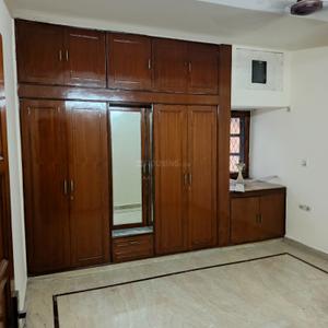 Bedroom Image of 1350 Sq.ft 3 BHK Apartment / Flat for sale in DDA Flat, Pitampura New Delhi for Rs. 25000000