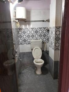 Bathroom Image of 1300 Sq.ft 2 BHK Builder Floor for rent in Uppal Hyderabad for Rs. 24000