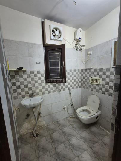 Jhalana Doongri Bathroom 1