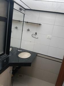 Bathroom Image of 3333 Sq.ft 4 BHK Apartment / Flat for sale in Oberoi Esquire, Goregaon East Mumbai for Rs. 140000000