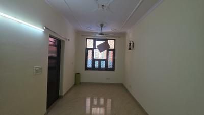 Bedroom Image of 900 Sq.ft 2 BHK Builder Floor for rent in Pitampura New Delhi for Rs. 29000