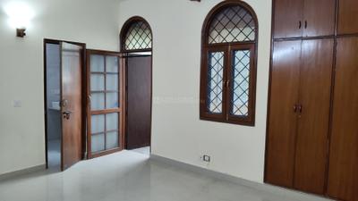 Bedroom Image of 2000 Sq.ft 3 BHK Apartment / Flat for rent in Assotech Yarrow Apartments, Sector 62 Noida for Rs. 45000