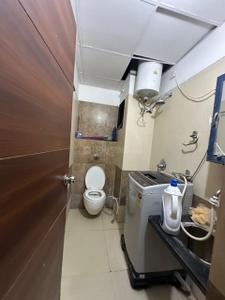 Bathroom Image of 1550 Sq.ft 3 BHK Apartment / Flat for rent in Shikhar Balaji Heights, Mahalakshmi Nagar Indore for Rs. 35000
