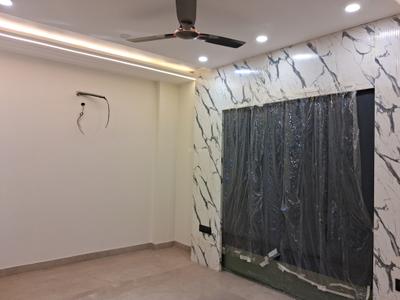 Bedroom Image of 1800 Sq.ft 3 BHK Builder Floor for sale in Paschim Vihar New Delhi for Rs. 37500000