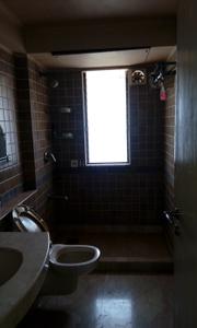 Bathroom Image of 1980 Sq.ft 3 BHK Apartment / Flat for sale in K Raheja Quiescent Heights, Malad West Mumbai for Rs. 45000000