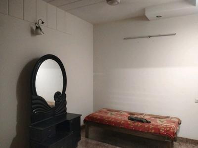 Bedroom Image of 2700 Sq.ft 4 BHK Builder Floor for rent in Paschim Vihar New Delhi for Rs. 61000