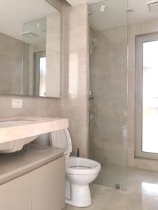 Common Bathroom Image of 1250 Sq.ft 3 BHK Apartment / Flat for sale in Hiranandani Rodas Enclave Woodville, Hiranandani Estate Thane for Rs. 31000000
