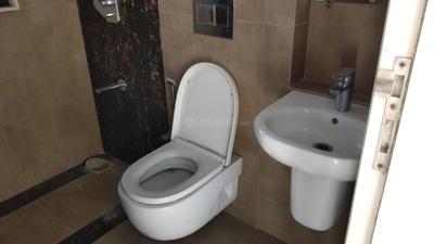 Image of 750 Sq.ft 2 BHK Apartment / Flat for rent in Kanakia Hollywood, Andheri West, Mumbai for Rs. 125000