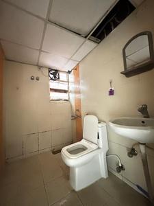 Bathroom Image of 1800 Sq.ft 3 BHK Apartment / Flat for rent in Kudlu Gate Bengaluru for Rs. 56000