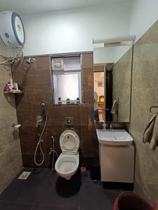 Bathroom Image of 550 Sq.ft 1 BHK Apartment / Flat for sale in Dadar East Mumbai for Rs. 22500000