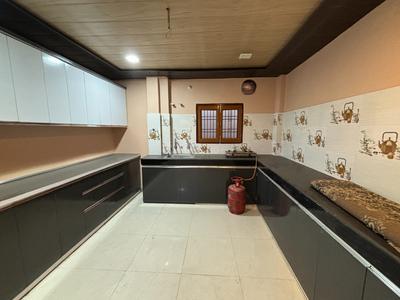 Kitchen Image of 4200 Sq.ft 8 BHK Independent House for sale in Susuwahi Varanasi for Rs. 30000000