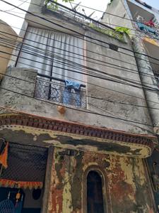 Building Image of 378 Sq.ft 1.5 BHK Independent House for sale in Dwarka Mor New Delhi for Rs. 6500000