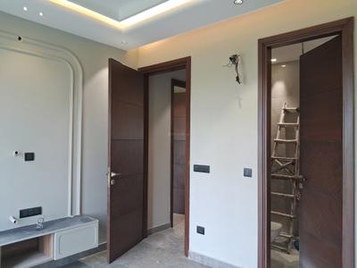 Bedroom Image of 1650 Sq.ft 3 BHK Builder Floor for sale in Paschim Vihar New Delhi for Rs. 37000000