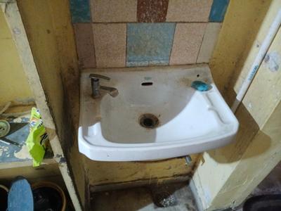 Bathroom Image of 700 Sq.ft 1 BHK Independent House for rent in Tarsali Vadodara for Rs. 12000