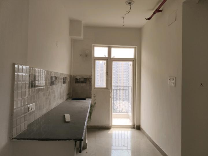 Ratan Pearls Main Image 1