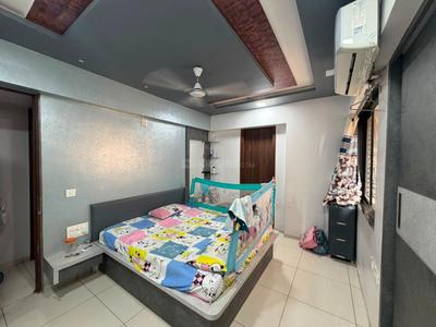 Bedroom Image of 1450 Sq.ft 3 BHK Apartment / Flat for sale in Avirat Silver Brook, Shilaj Ahmedabad for Rs. 9100000