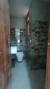 Bathroom Image of 1400 Sq.ft 3 BHK Apartment / Flat for sale in Sector 18 Gurgaon for Rs. 13500000