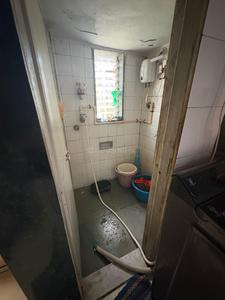 Bathroom Image of 400 Sq.ft 1 BHK Apartment / Flat for rent in Dahisar East Mumbai for Rs. 26000
