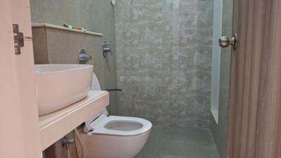 Bathroom Image of 950 Sq.ft 2 BHK Apartment / Flat for rent in Ashar Arize, Kalwa Thane for Rs. 32000