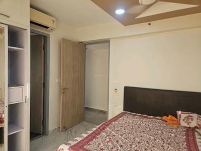 Bedroom Image of 1300 Sq.ft 3 BHK Apartment / Flat for sale in Lodha New Cuffe Parade Lodha Dioro And Elisium 41st To 45th Floor, Sion Mumbai for Rs. 48500000