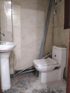 Common Bathroom Image of 900 Sq.ft 2 BHK Apartment / Flat for sale in Indraprashtha Yojna Ghaziabad for Rs. 2950000