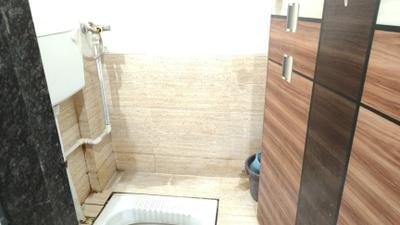 Bathroom Image of 620 Sq.ft 1 BHK Apartment / Flat for sale in Mayuri Optimum, Pisoli Pune for Rs. 3300000