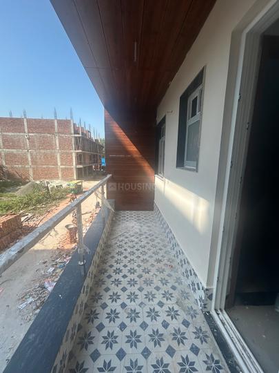 Urban Blossom Main Image 1