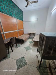 Bedroom Image of 900 Sq.ft 1 RK Independent House for rent in Model Town New Delhi for Rs. 6000