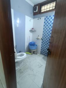 Bathroom Image of 2000 Sq.ft 2 BHK Builder Floor for rent in Sector 22 Gurgaon for Rs. 36000