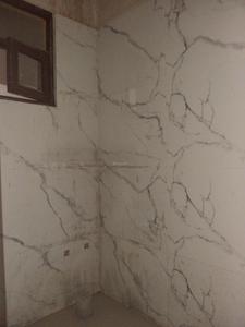 Common Bathroom Image of 1500 Sq.ft 3 BHK Apartment / Flat for sale in Krishna Elite Homes, Noida Extension Greater Noida for Rs. 5855000