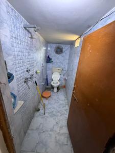 Bathroom Image of 840 Sq.ft 2 BHK Apartment / Flat for sale in Pandeypur Varanasi for Rs. 4000000