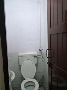 Common Bathroom Image of 1200 Sq.ft 2 BHK Apartment / Flat for sale in SFS Apartments, Paschim Vihar New Delhi for Rs. 15000000