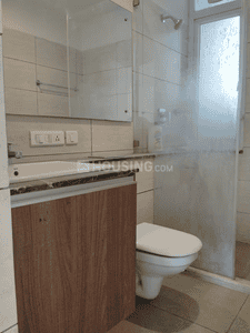 Bathroom Image of 2200 Sq.ft 3 BHK Apartment / Flat for sale in DLF New Town Heights 1, Sector 86 Gurgaon for Rs. 20000000