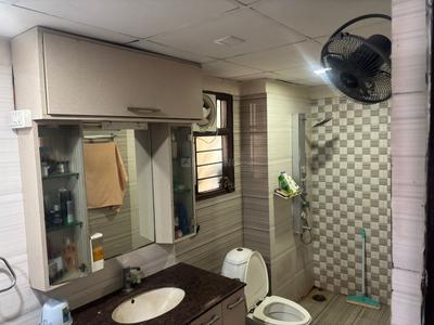 Bathroom Image of 1990 Sq.ft 3 BHK Apartment / Flat for sale in Vinayak NRI City, Khyora Kanpur for Rs. 9999999